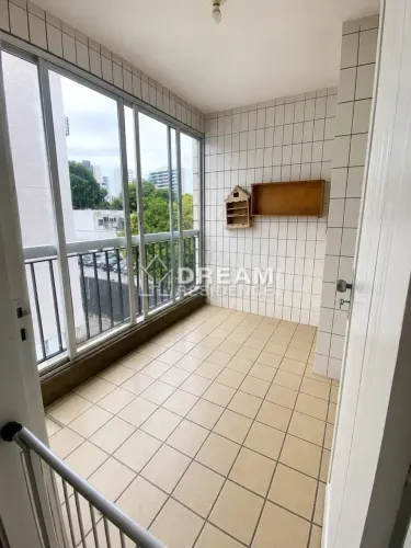 Oportunidade nas Graças: 128m² - 4 Quartos (2 Suítes) e Varandão