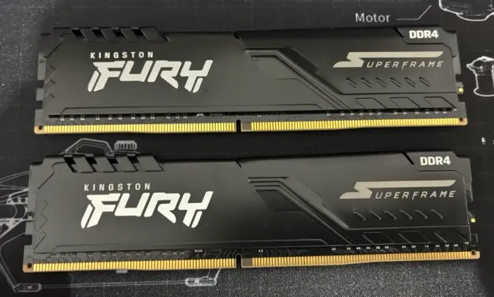 Kingston Fury Beast 16GB (2x8GB) DDR4 3200MHz CL16 - Excelente Estado
