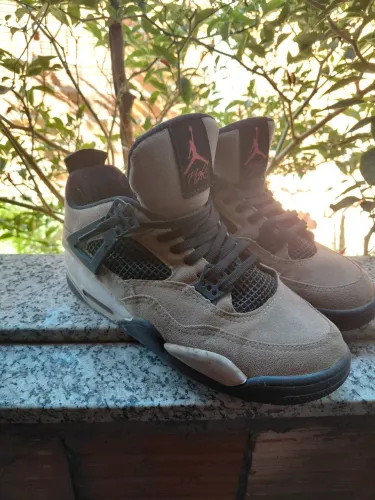 Tênis air Jordan 4