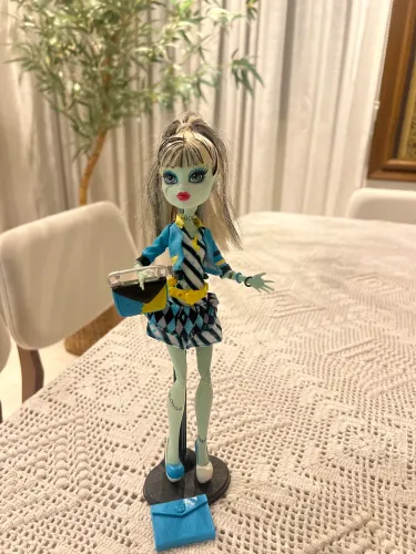 Boneca Monster High Frankie Stein Picture Day