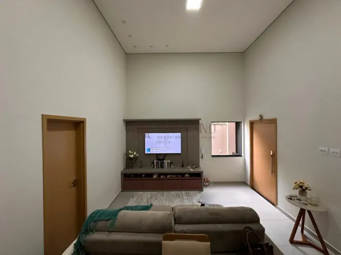 Casa para Locação no Jardim Marcia II, Agudos -SP, 100m2, 3 quartos sendo uma suíte