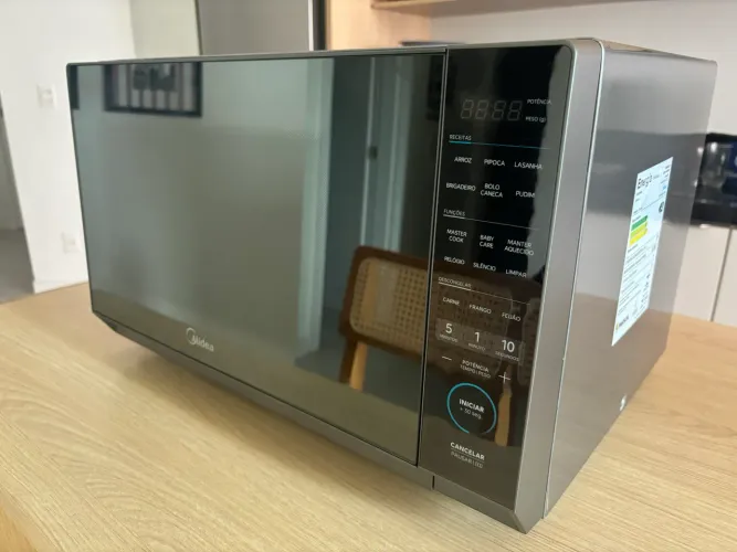 Micro-ondas 35L muito novo com etiqueta e plasticos