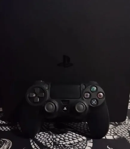 Vendo um PS4 desbloqueado jogo na memória jogo físico
