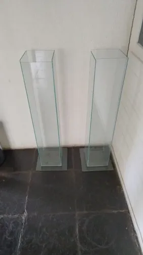 2 Colunas de vidro (Pedestal)1,00 Alt.