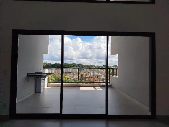 Porta de correr para sacada; 3 folhas; nova; cinza escuro; alumínio c/ vidro liso; Orca