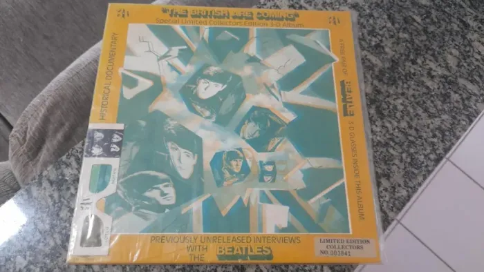 lP Beatles - The British are coming - com óculos 3D - importado