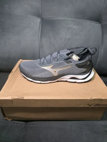 Tênis Mizuno Wave Mirai 5 - Tam 43 - Novo na Caixa