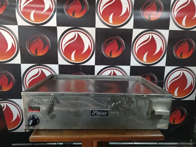 Chapa elétrica 80x50x23 industrial marca FIRE ( usada ) em ótimo estado