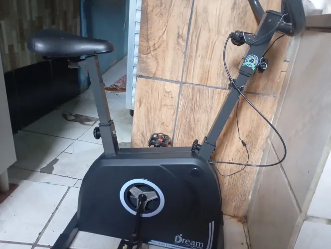 Bicicleta ergométrica  Nova 