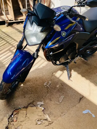 Vendo Fazer 250