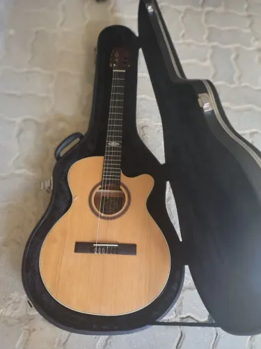 Violão Strinberg