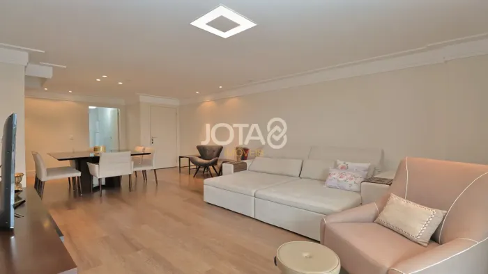 CHARMOSO APARTAMENTO MOBILIADO COM 3 QUARTOS NO BATEL - J8 Charmoso Apartamento Mobiliado 