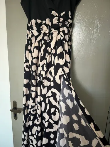 Vestido da SHEIN nunca usado
