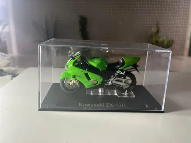 Miniatura Kawasaki Ninja ZX-12R 1:24 Ixo Altaya - Caixa Acrílico