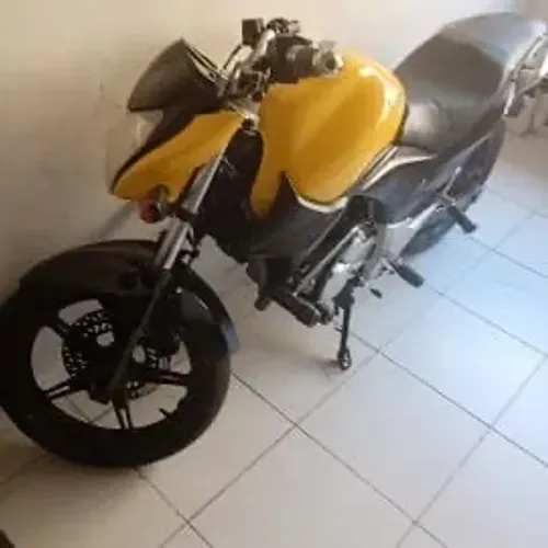 Moto CB300
