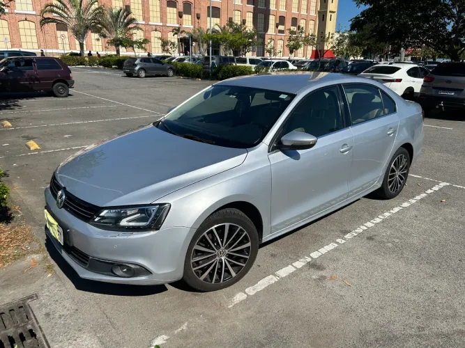 Volkswagen Jetta Highline 2.0 TSI 16V 4P Tiptronic 2014