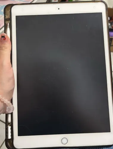 iPad 8ª geração 32gb + Apple Pencil 1ª geração com fonte, cabo e adaptador originais