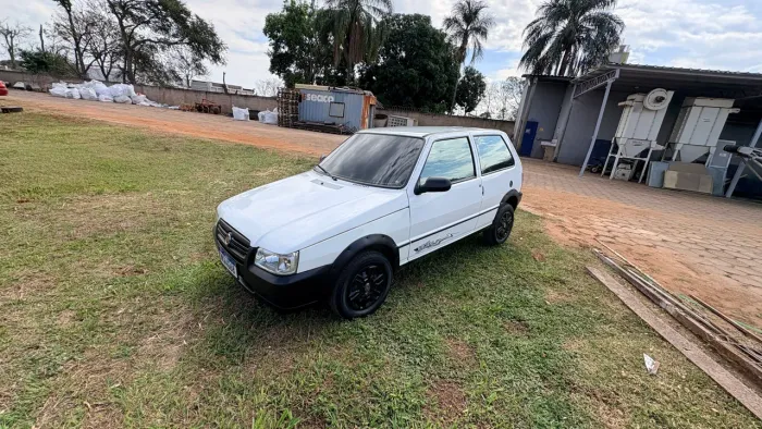 Fiat Uno Mille 1.0 Fire/ F.flex/ Economy 2P 2013