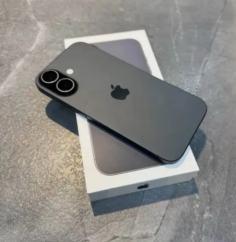 iPhone 17