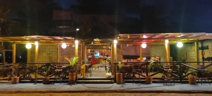 Restaurante renomado de frente a praia em funcionamento
