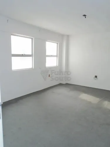 Comercial Sala em Condomínio em Pelotas
