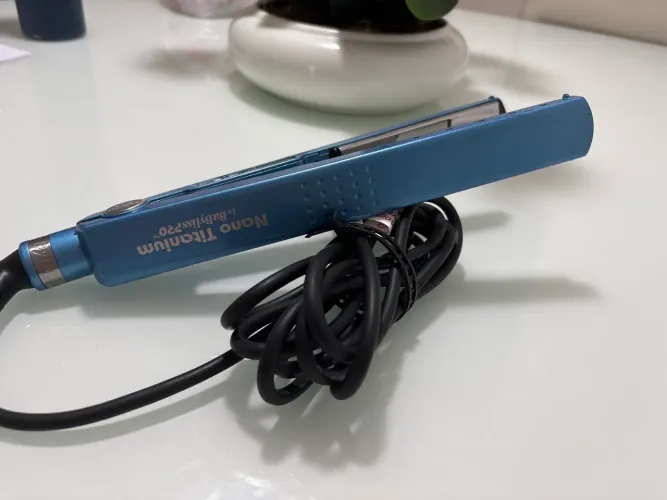 Prancha de cabelo babylisspro nano titanium azul original usada com pouco tem de uso 