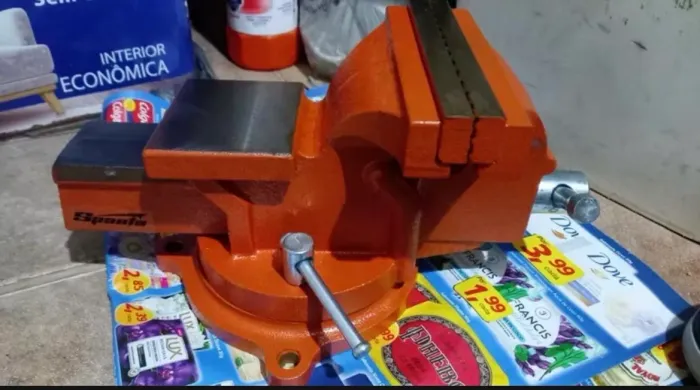 Torno Morsa de Bancada Rotativa com Bigorna 5" 125 mm Sparta