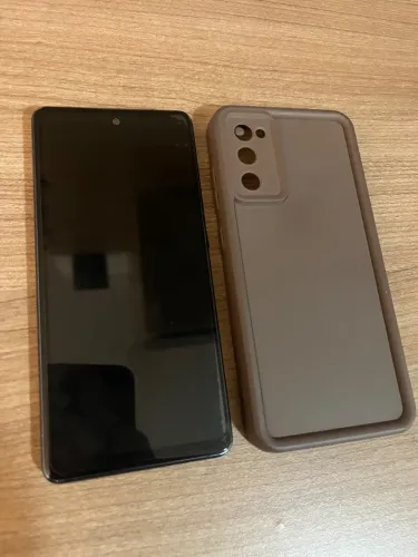 Samsung S20FE usado
