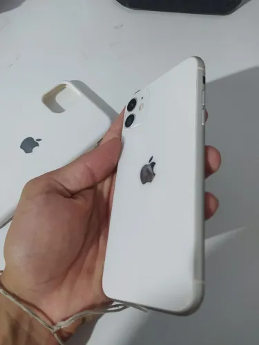 iPhone 11 estragado 
