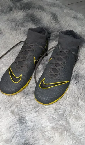 Chuteira NIKE society TAM 40