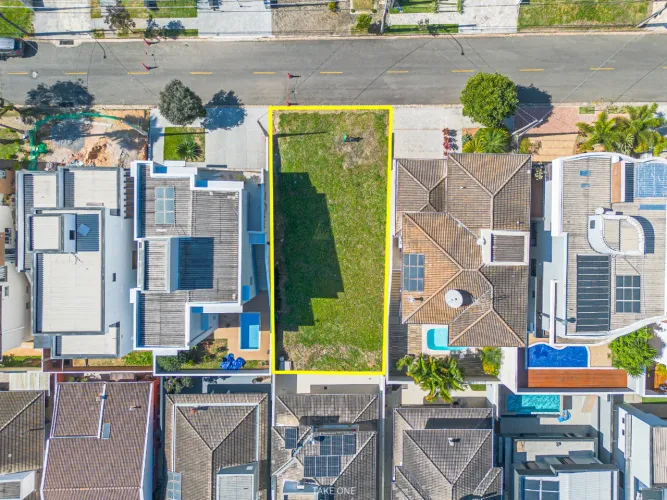Lote em condomínio para venda em Pinheiro, 300m²