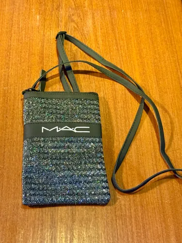 bolsa mac para celular preta brilhante