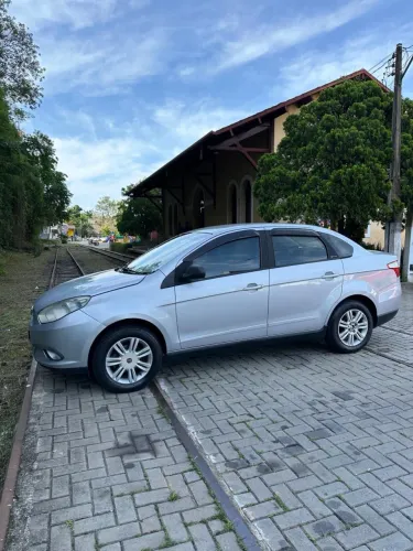 Fiat Grand Siena Tetrafuel 1.4 EVO F. Flex 8V 2014
