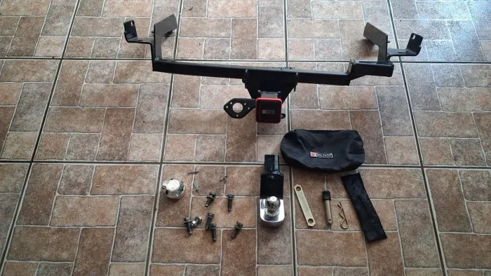 Vendo um  engate novo para jeep compas longitude   modelo 270 o engate é  volpato removive
