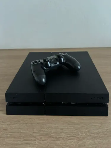 PS4 - 500GB