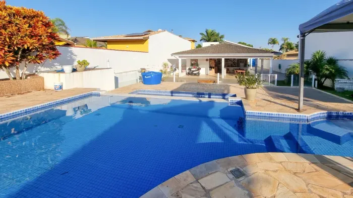 Casa à venda no Condomínio Zuleika Jabour em Salto!