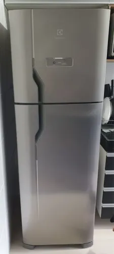 Geladeira Electrolux Frost Free 371L Turbo Congelamento Duplex Cor Inox DFX41