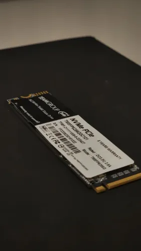 SSD NVMe M.2 256GB Team Group MP33 - Estado de Novo