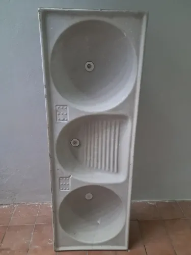 Vende-se tanque de 3 cubas