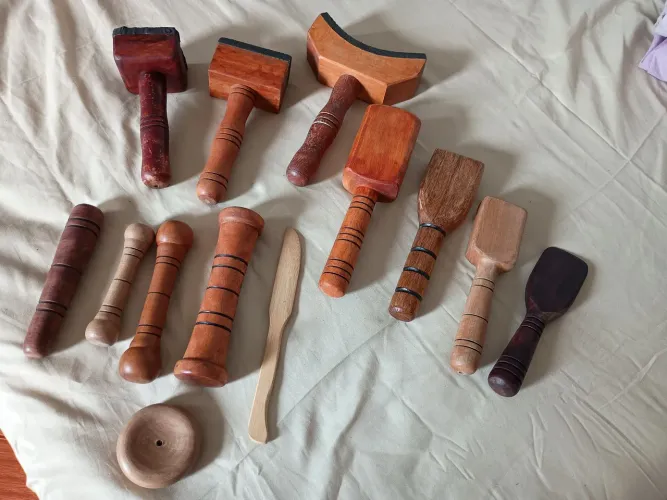 Vendo 13 Ferramentas de madeira para massagem de Tok Sen / New Seitai