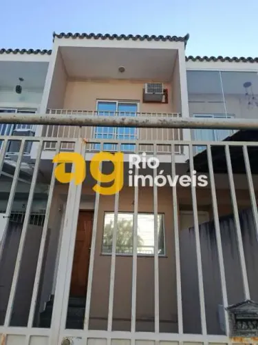 Casa em Condomínio : / Residencial / Jardim Sulacap