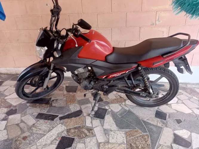 Moto Yamaha factor 150