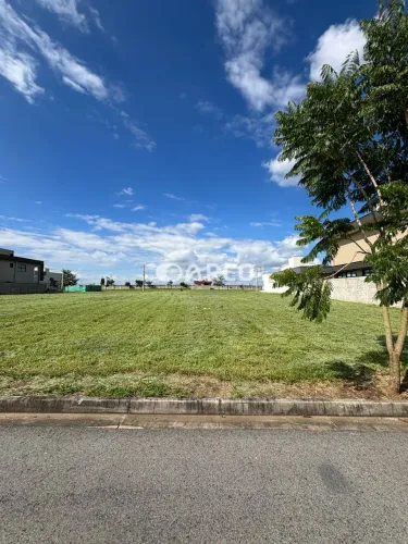 Terreno à venda em Condominio Fechado localizado no Cond.Vereda dos Campos -SP