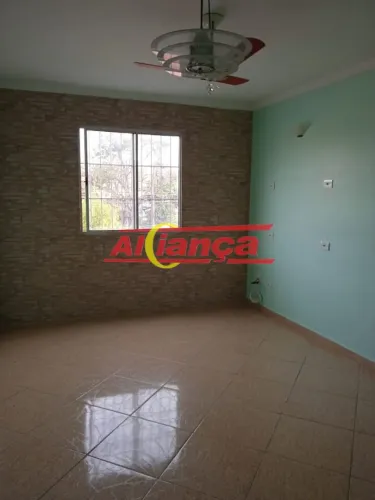 Apartamento reformado de 2 dormitórios próximo à Faria Lima