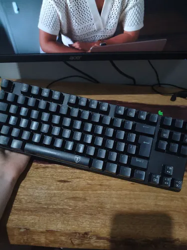 Teclado T-Dagger Bora