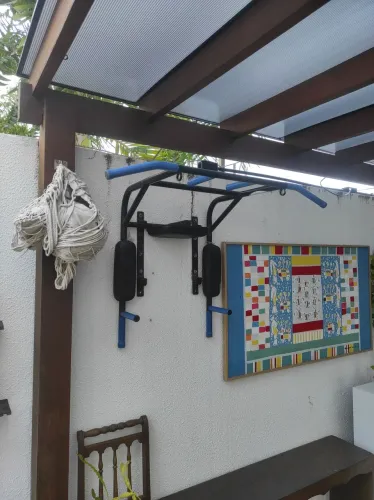 Barra de parede multifuncional