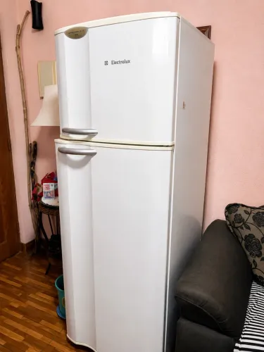 GELADEIRA USADA EM BOM ESTADO