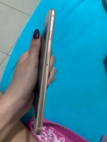 iPhone e Moto e22