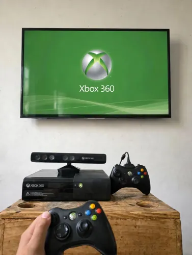 Xbox 360 conservado completo