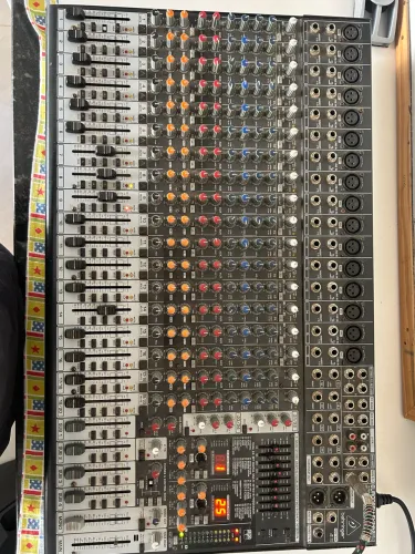 Mesa Behringer Eurodesk sx2442fx